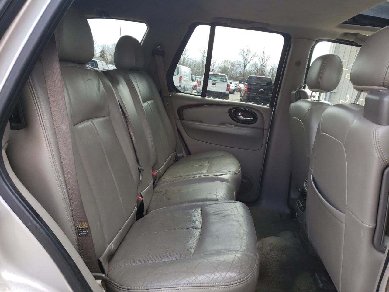 Photo 6 from auction – 2004 BUICK RAINIER CX with VIN 5GADT13SX42343776