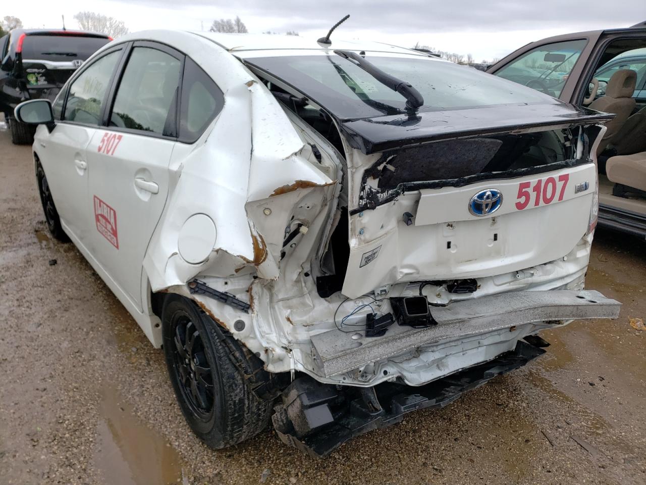 Photo 3 from auction – 2014 TOYOTA PRIUS with VIN JTDKN3DU5E1736460