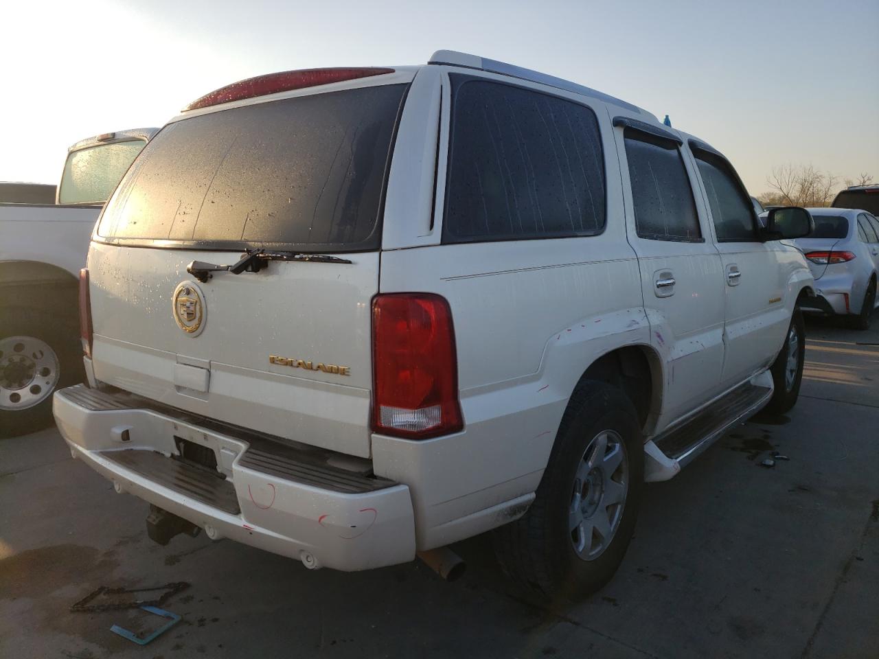 Photo 4 from auction – 2003 CADILLAC ESCALADE L with VIN 1GYEC63T83R142970