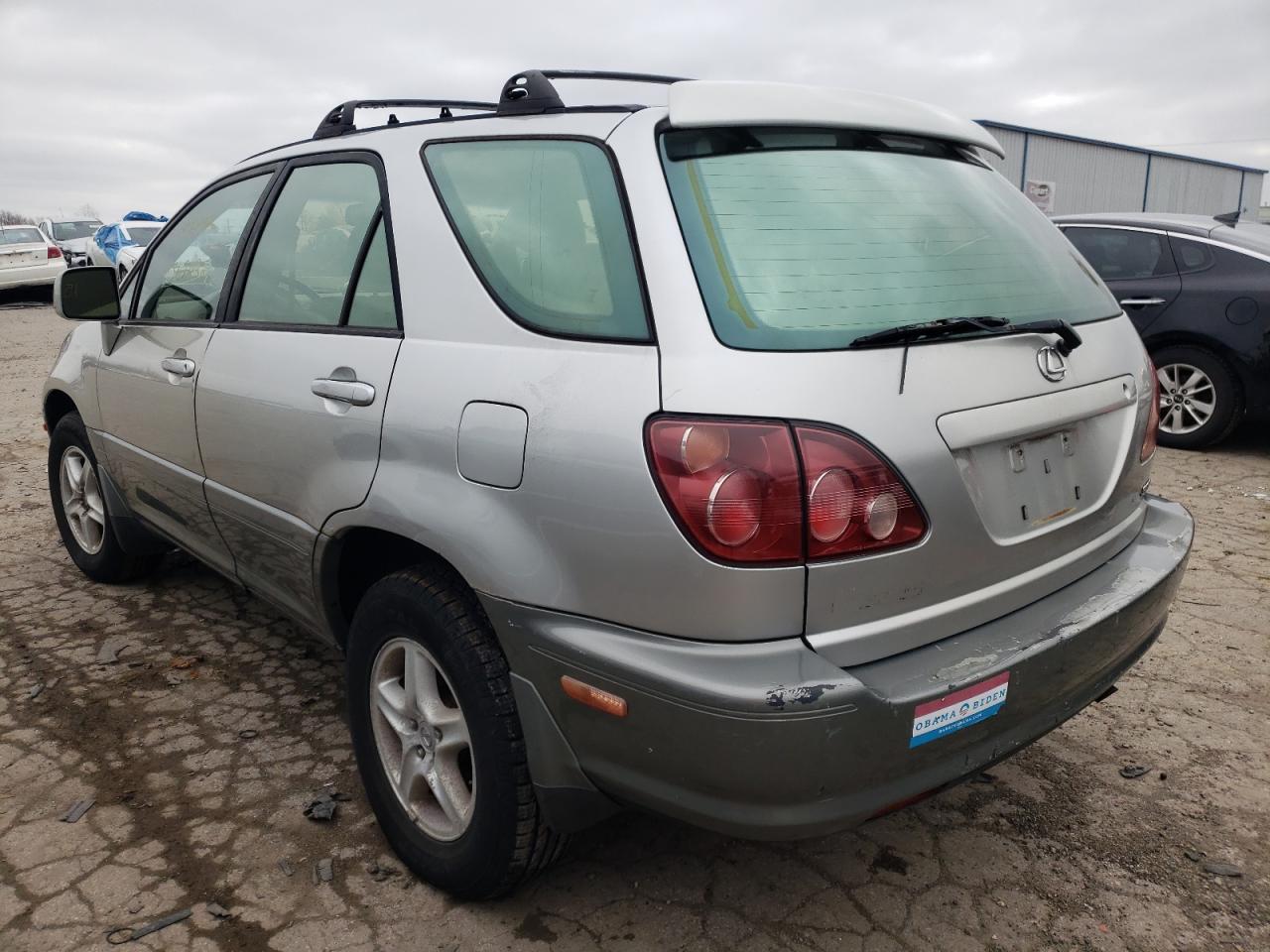 Photo 3 from auction – 1999 LEXUS RX 300 with VIN JT6HF10U4X0060861