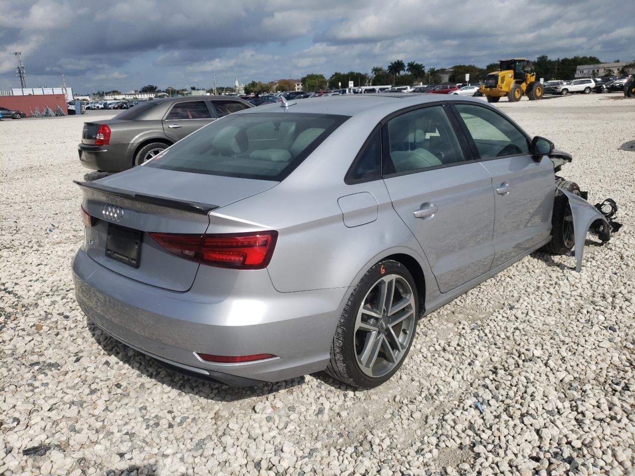 Photo 4 from auction – 2018 AUDI A3 PREMIUM with VIN WAUAUGFF4J1085043