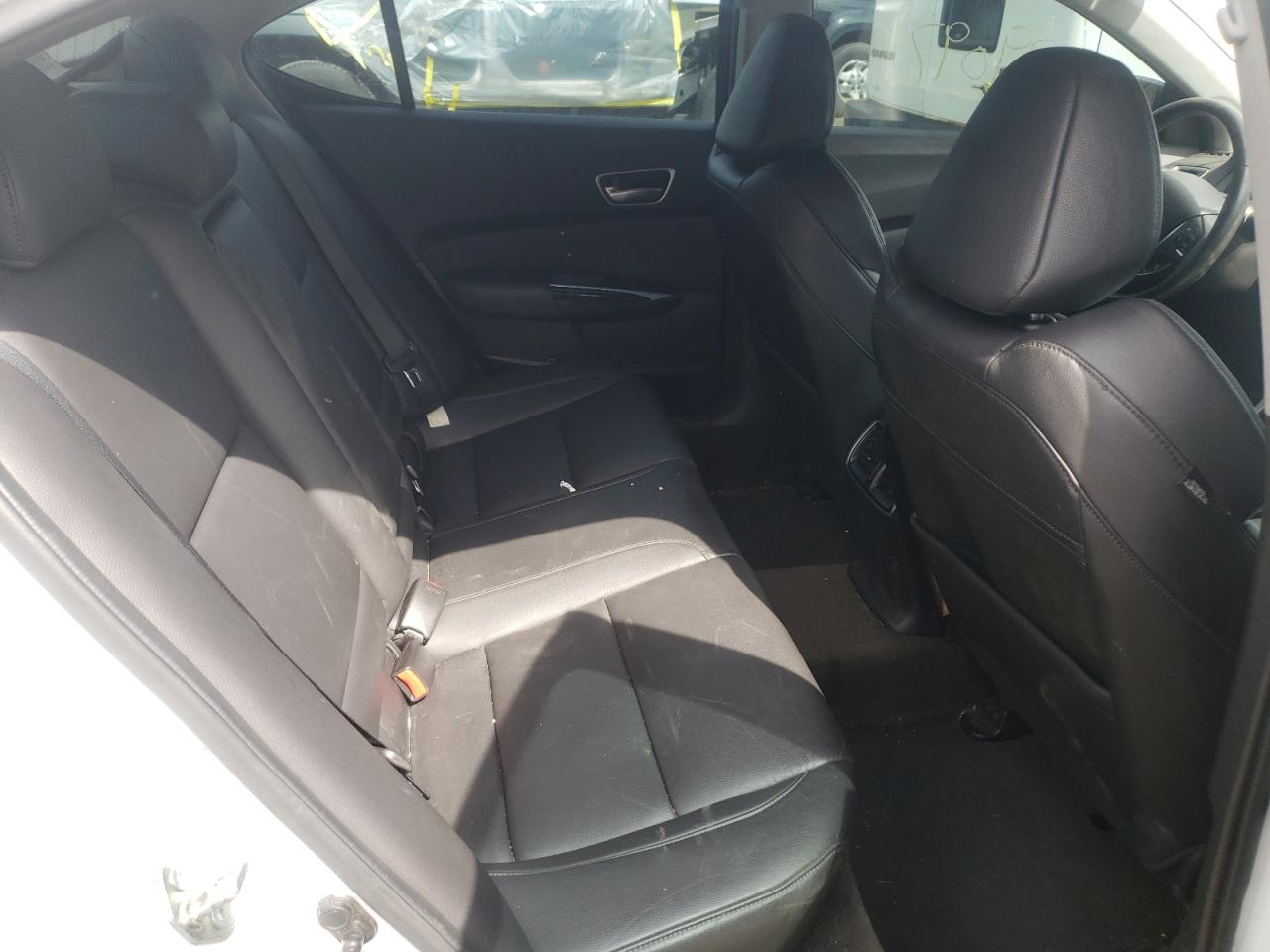 Photo 6 from auction – 2018 ACURA TLX with VIN 19UUB2F32JA004167