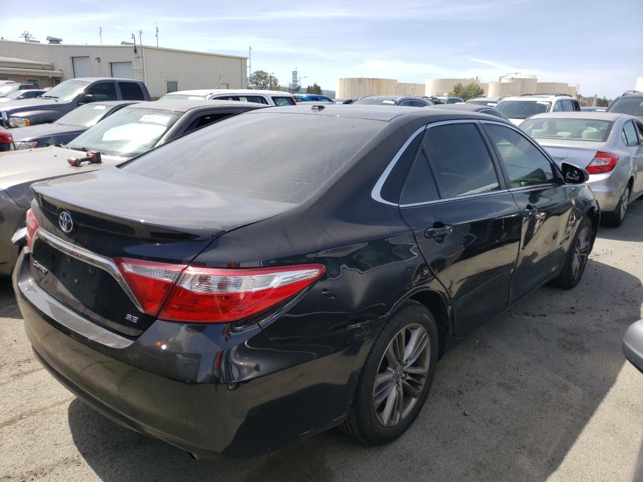 Photo 4 from auction – 2017 TOYOTA CAMRY LE with VIN 4T1BF1FK2HU310589