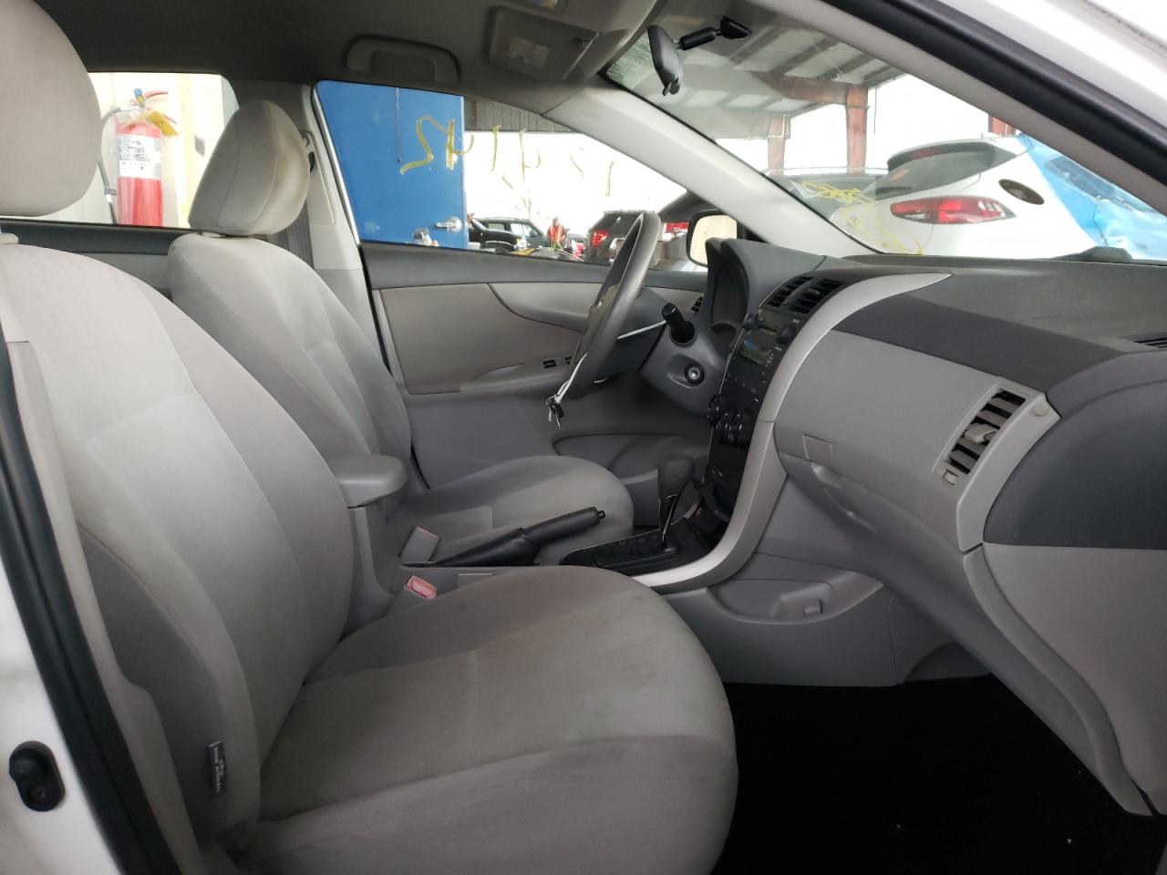 Photo 5 from auction – 2009 TOYOTA COROLLA with VIN 2T1BU40E39C108762