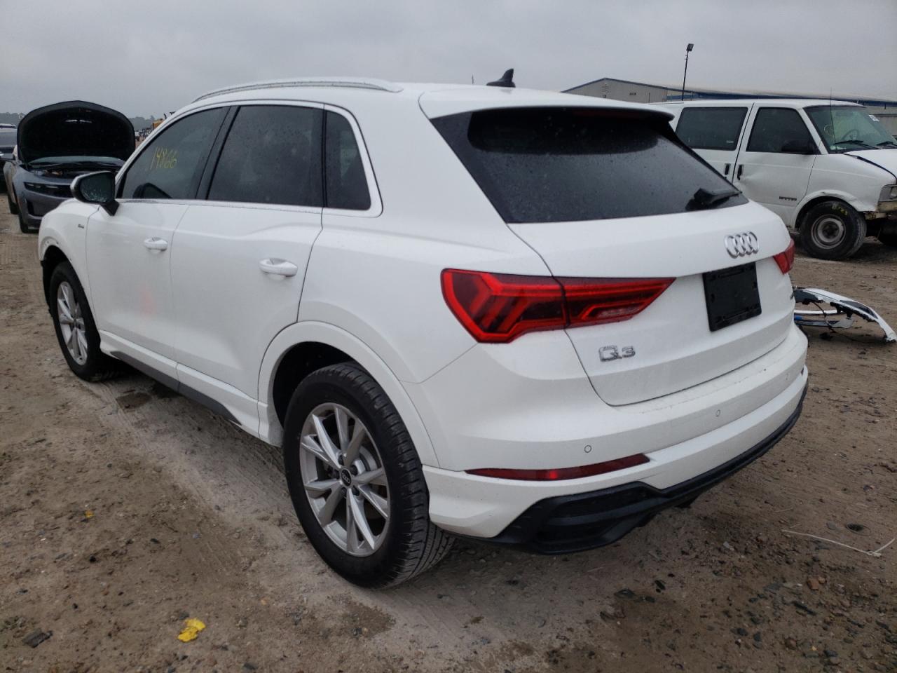 Photo 3 from auction – 2021 AUDI Q3 PREMIUM with VIN WA1DECF36M1069176