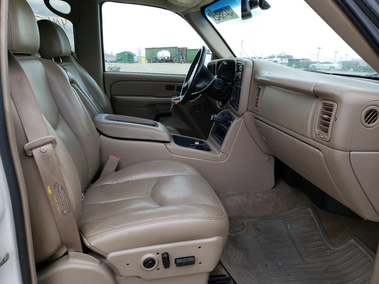 Photo 5 from auction – 2005 CHEVROLET SILVERADO with VIN 2GCEC13T351101747