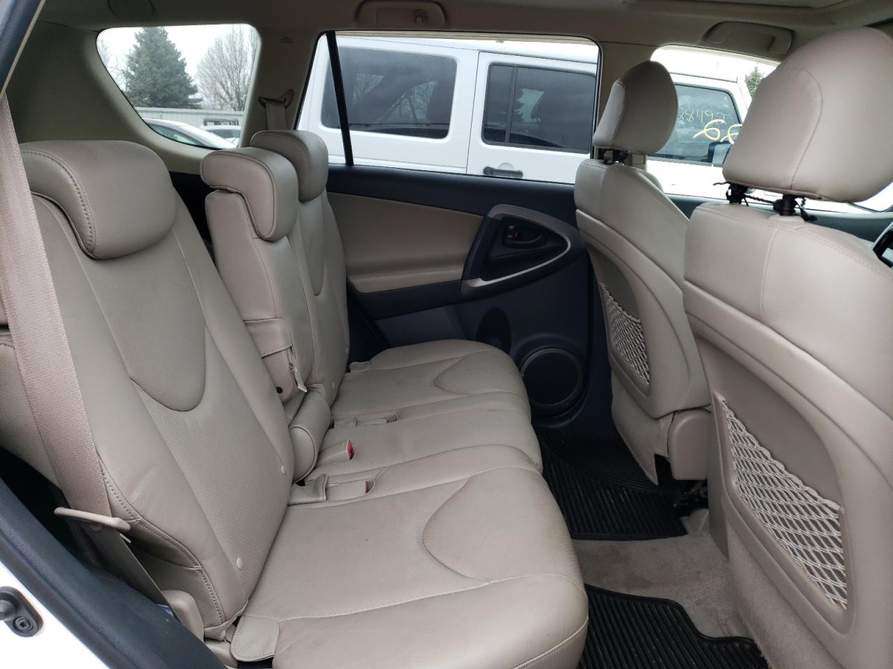 Photo 6 from auction – 2008 TOYOTA RAV4 LIMIT with VIN JTMBK31V785063478
