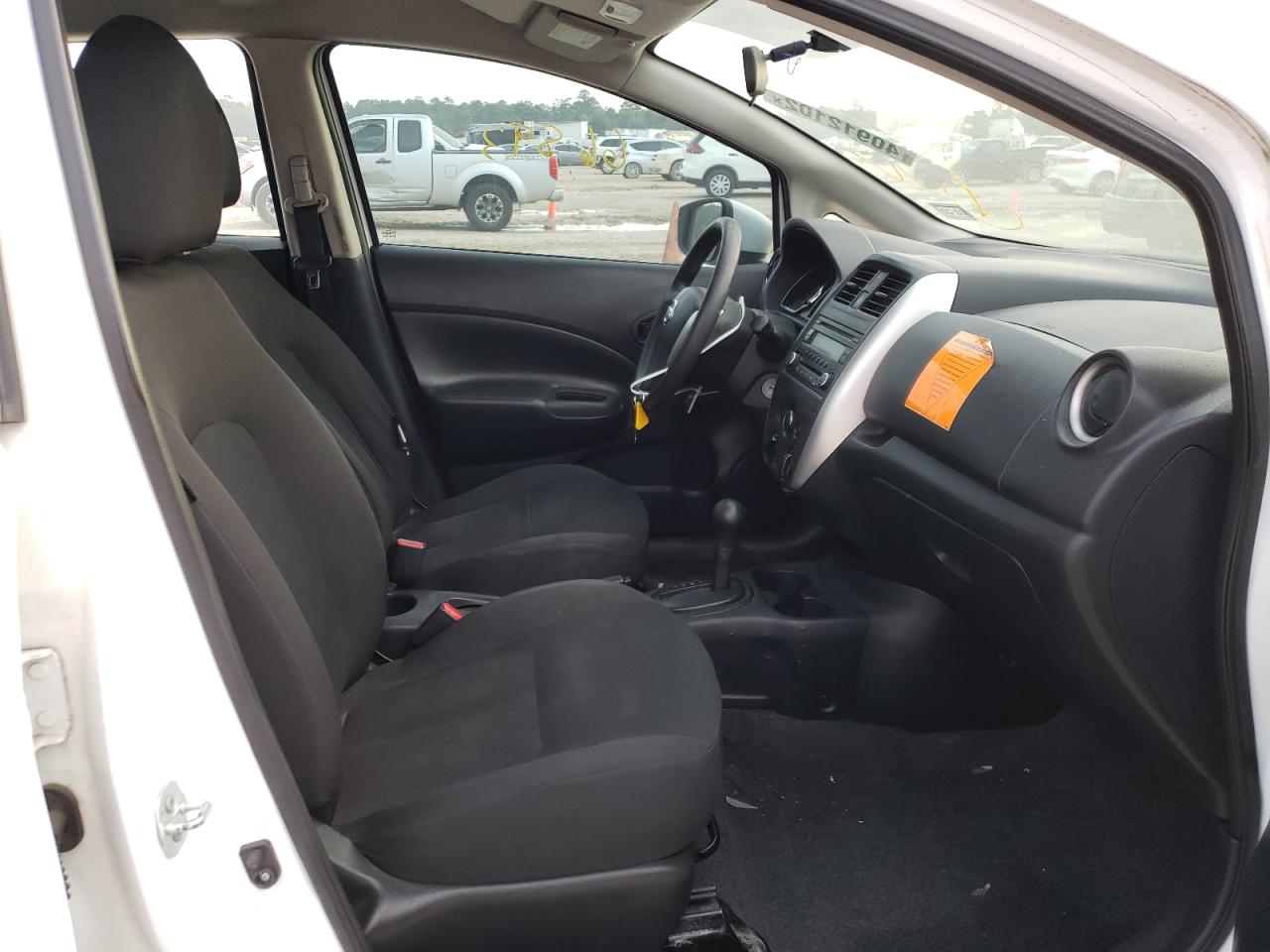 Photo 5 from auction – 2015 NISSAN VERSA NOTE with VIN 3N1CE2CP7FL419402