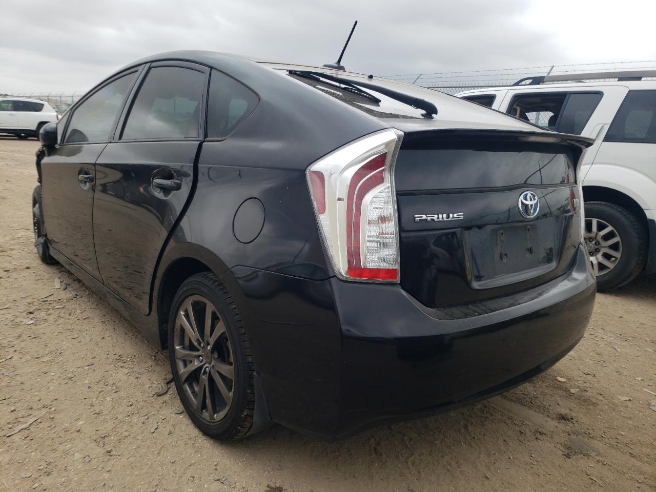 Photo 3 from auction – 2013 TOYOTA PRIUS with VIN JTDKN3DUXD5661956