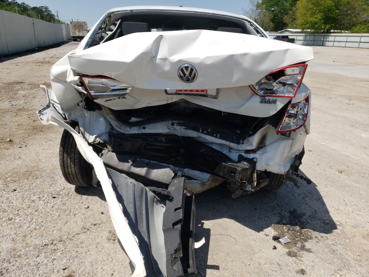 Photo 9 from auction – 2014 VOLKSWAGEN JETTA BASE with VIN 3VW2K7AJ5EM363401