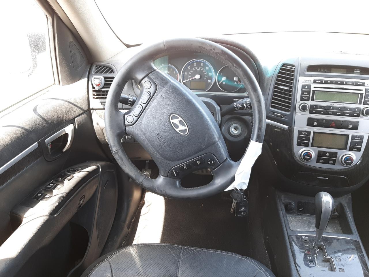 Photo 9 from auction – 2008 HYUNDAI SANTA FE S with VIN 5NMSH73E88H224582
