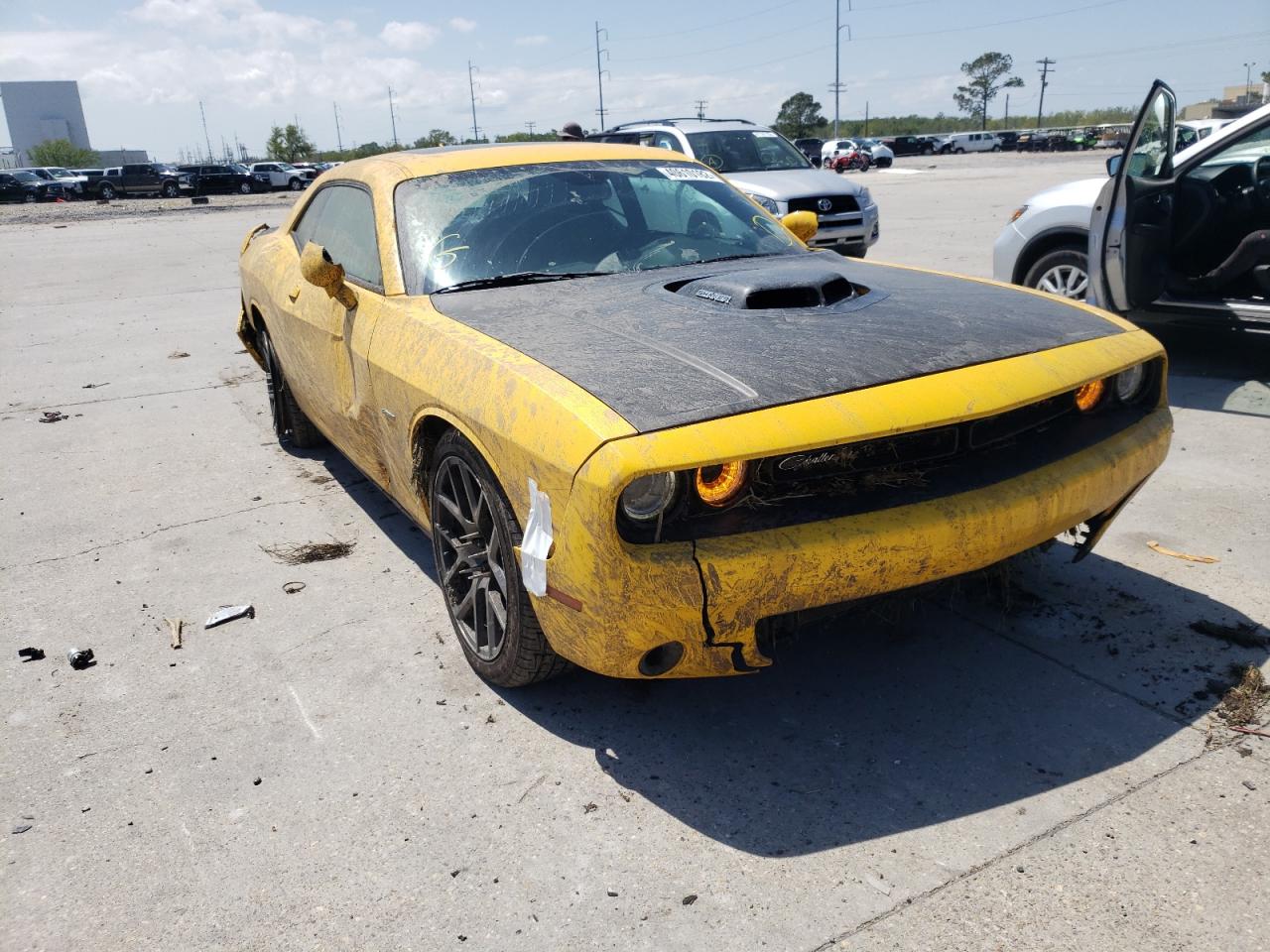 DODGE CHALLENGER 2017 with VIN 2C3CDZBT8HH574371 - Photo from auction