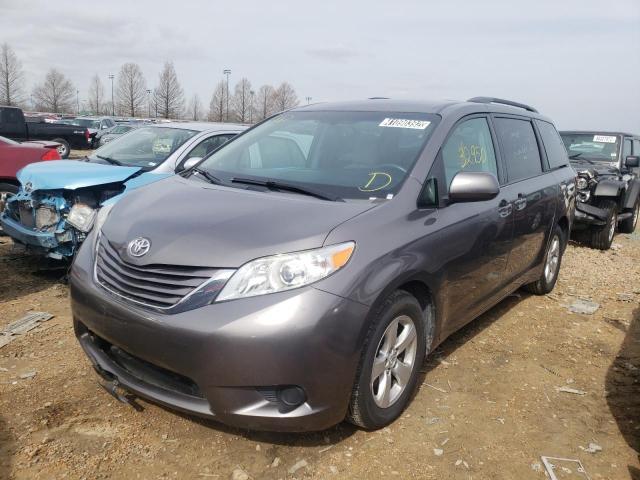 Photo 2 from auction – 2017 TOYOTA SIENNA LE with VIN 5TDKZ3DC4HS861971