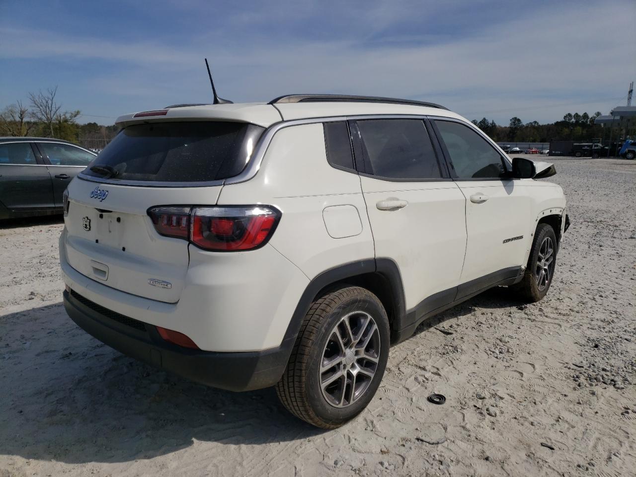 Photo 4 from auction – 2019 JEEP COMPASS LA with VIN 3C4NJCBB1KT615486