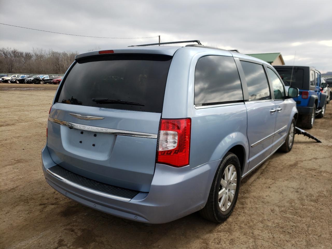 Photo 4 from auction – 2012 CHRYSLER TOWN & COU with VIN 2C4RC1CG8CR387095