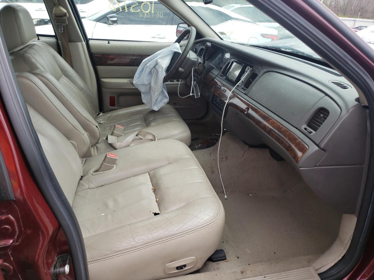 Photo 5 from auction – 2007 MERCURY GRAND MARQ with VIN 2MEFM75W77X602070