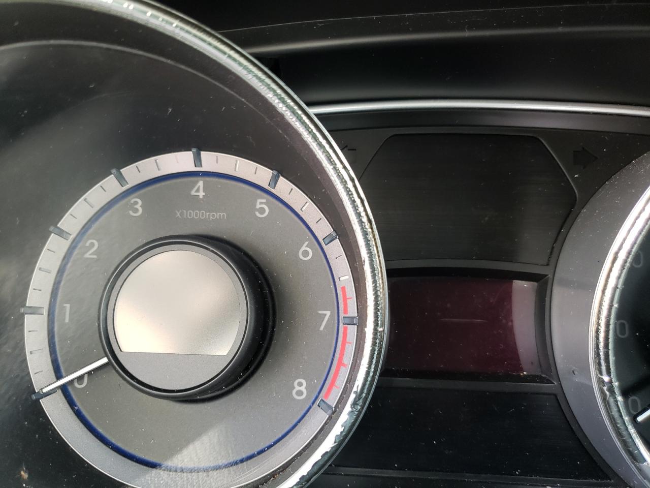 Photo 8 from auction – 2011 HYUNDAI SONATA SE with VIN 5NPEC4AC9BH121838