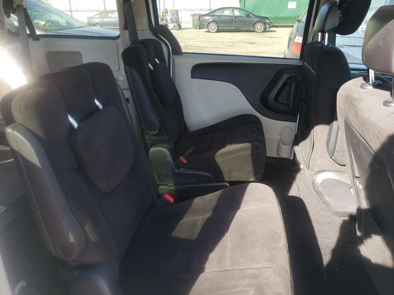 Photo 6 from auction – 2016 DODGE GRAND CARA with VIN 2C4RDGBG4GR183952