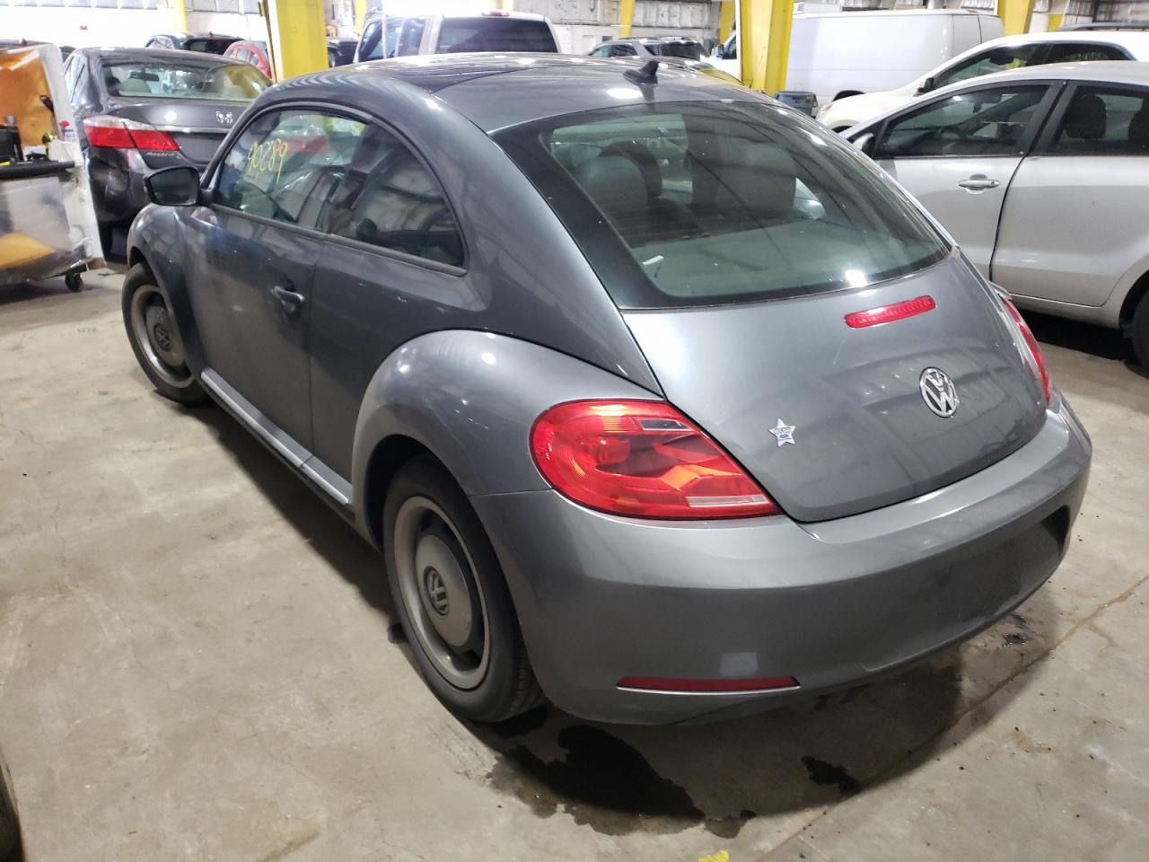 Zdjęcie 3 z aukcji – 2012 VOLKSWAGEN BEETLE z VIN 3VWJP7AT2CM627394