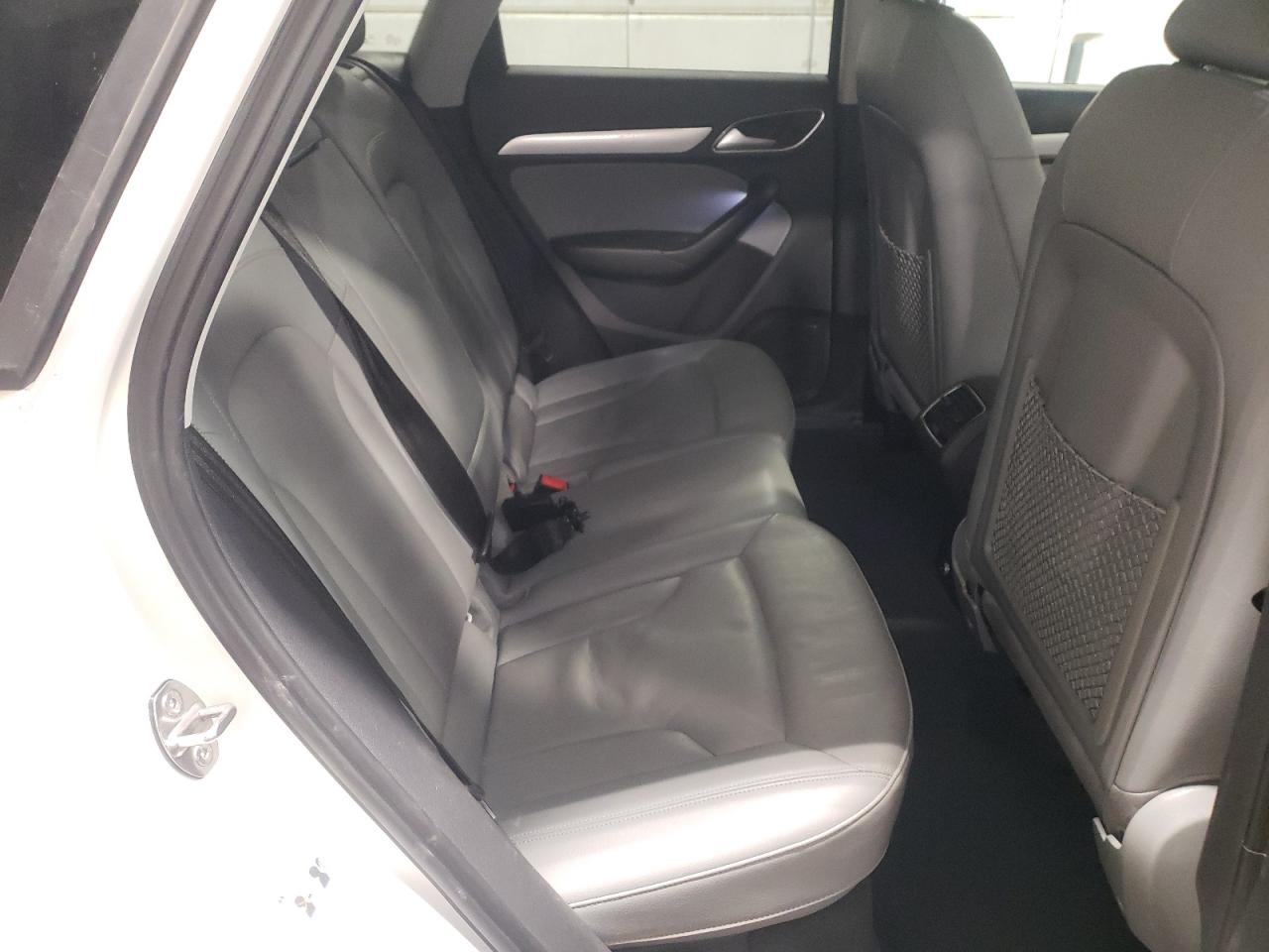 Photo 6 from auction – 2018 AUDI Q3 PREMIUM with VIN WA1ECCFS2JR001472