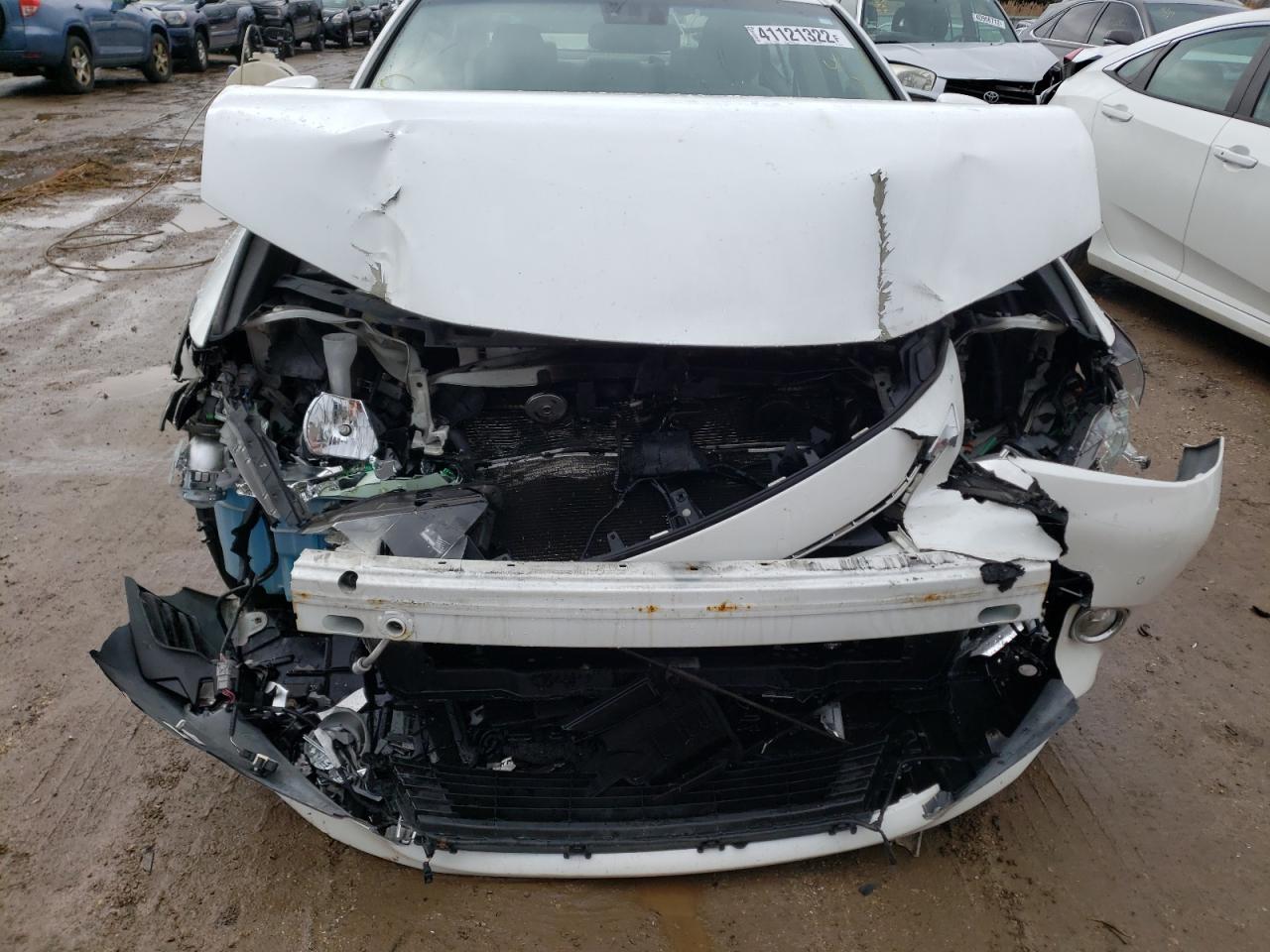 Photo 9 from auction – 2013 LEXUS ES 300H with VIN JTHBW1GG1D2002638