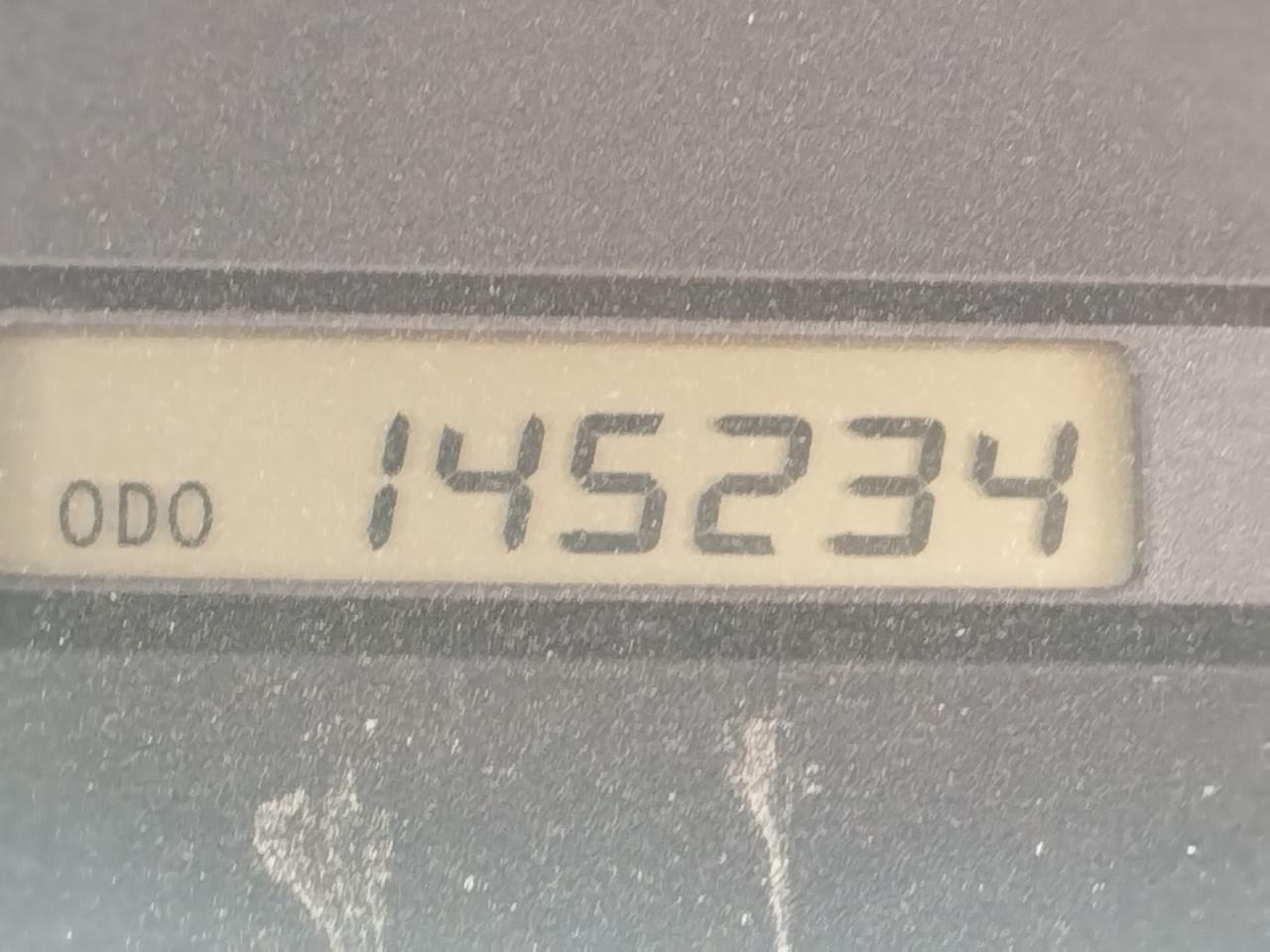 Photo 8 from auction – 2004 TOYOTA AVALON XL with VIN 4T1BF28B64U377659