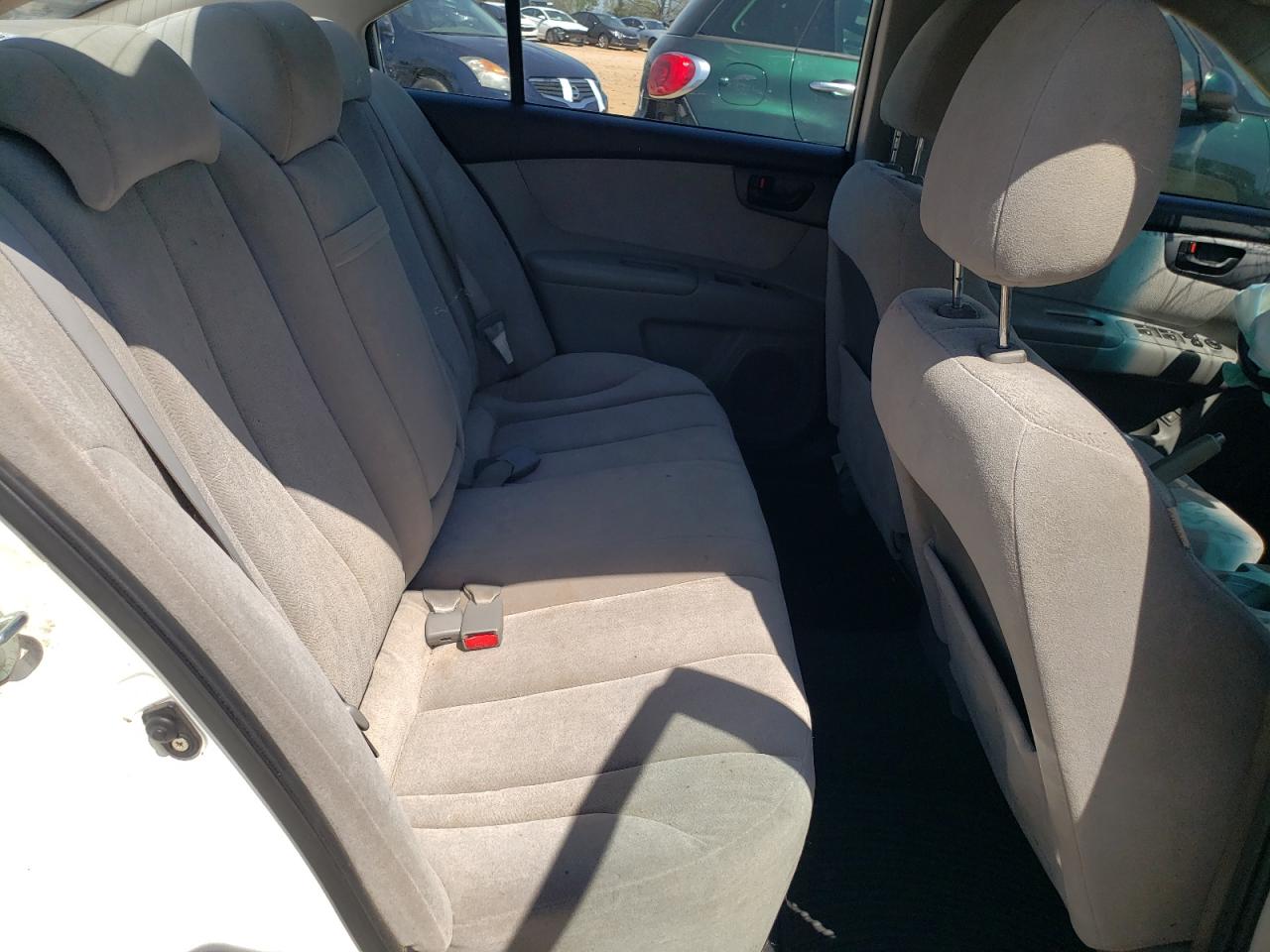 Photo 6 from auction – 2009 KIA OPTIMA LX with VIN KNAGE228095367671