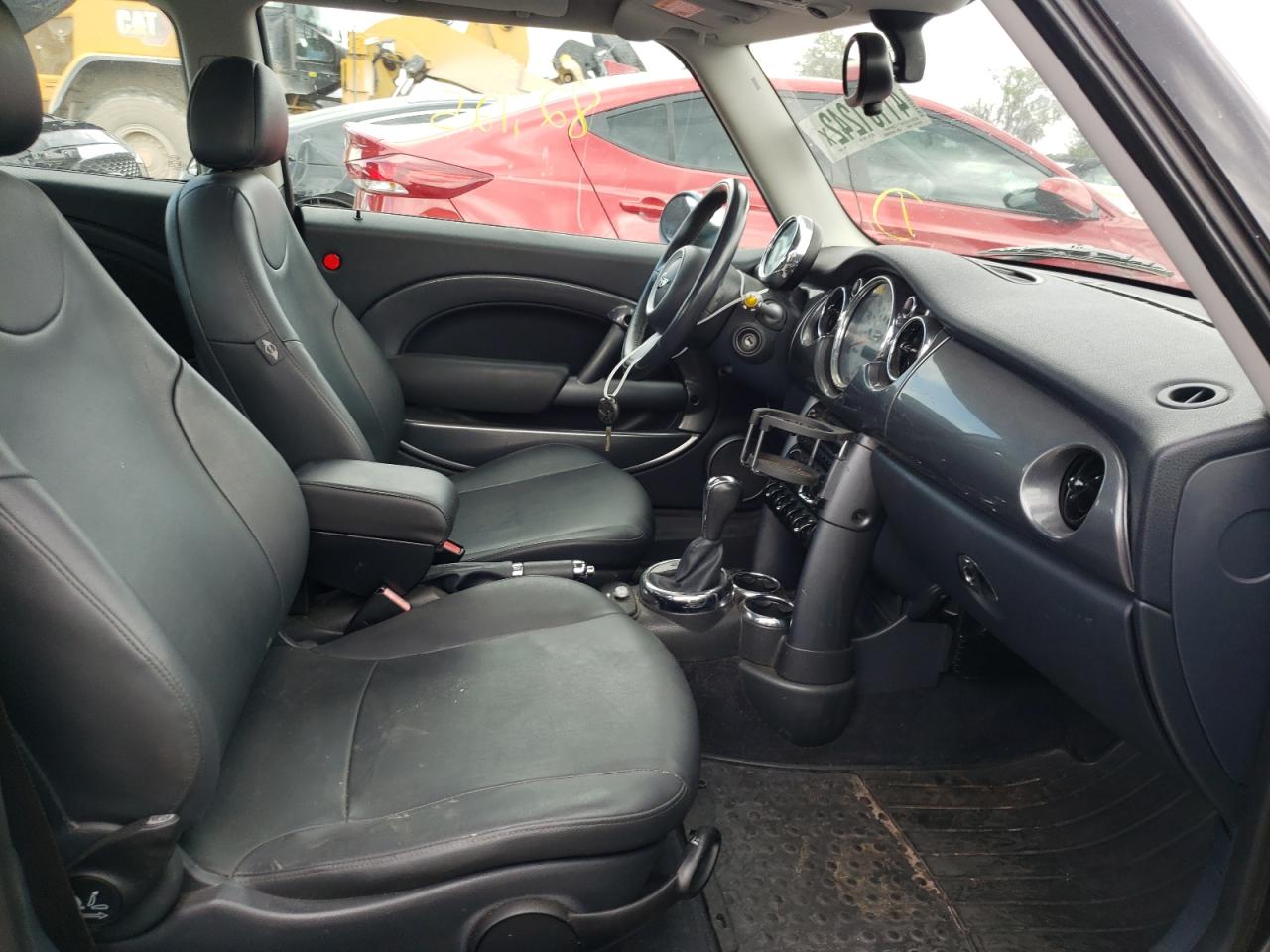 Photo 5 from auction – 2006 MINI COOPER with VIN WMWRC33576TJ78841