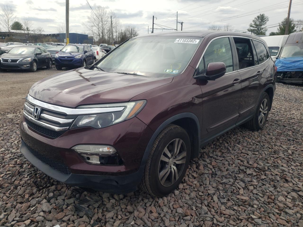 Photo 2 from auction – 2017 HONDA PILOT EXL with VIN 5FNYF6H58HB052896