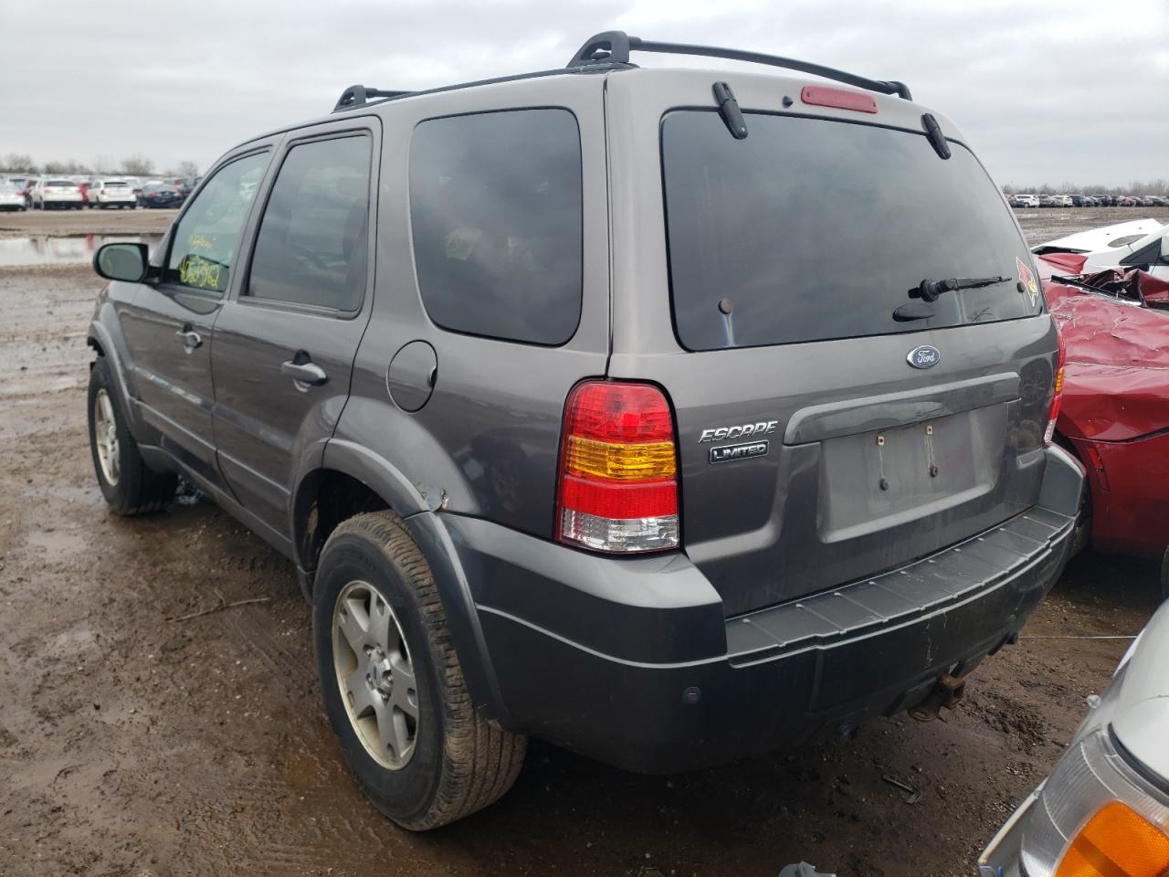 Photo 3 from auction – 2005 FORD ESCAPE LIM with VIN 1FMCU94105KA35640