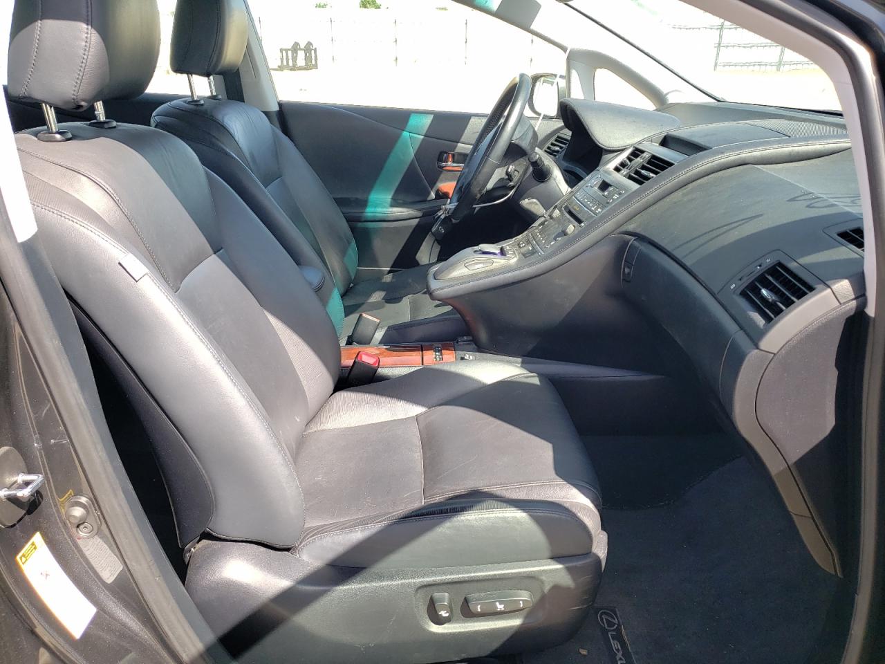 Photo 5 from auction – 2011 LEXUS HS 250H with VIN JTHBB1BA7B2047790