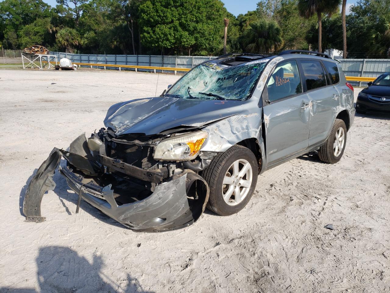 Photo 2 from auction – 2008 TOYOTA RAV4 LIMIT with VIN JTMZK31V686015303