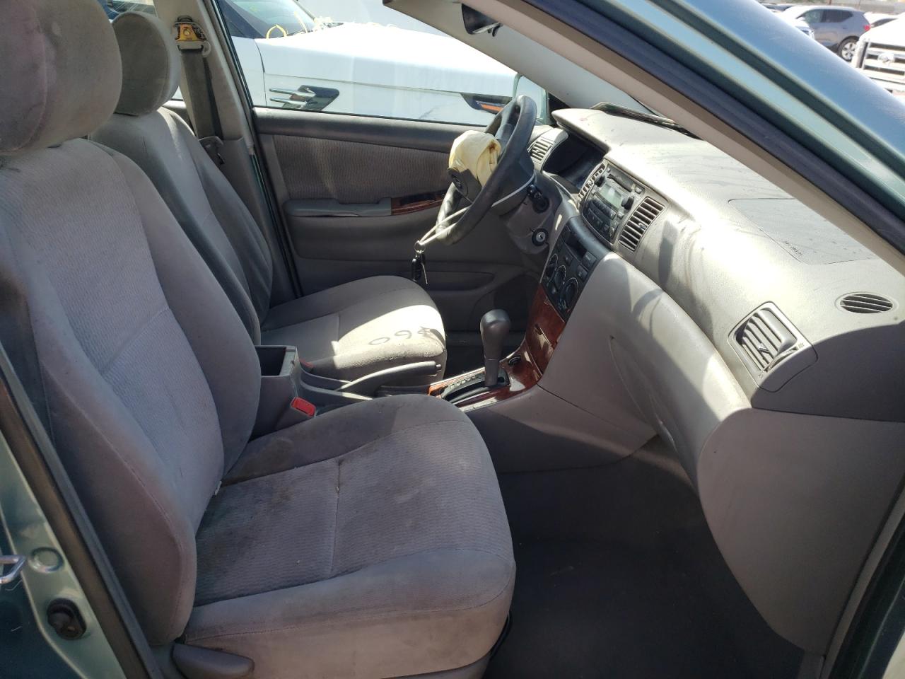 Photo 5 from auction – 2005 TOYOTA COROLLA CE with VIN 1NXBR32E15Z543443