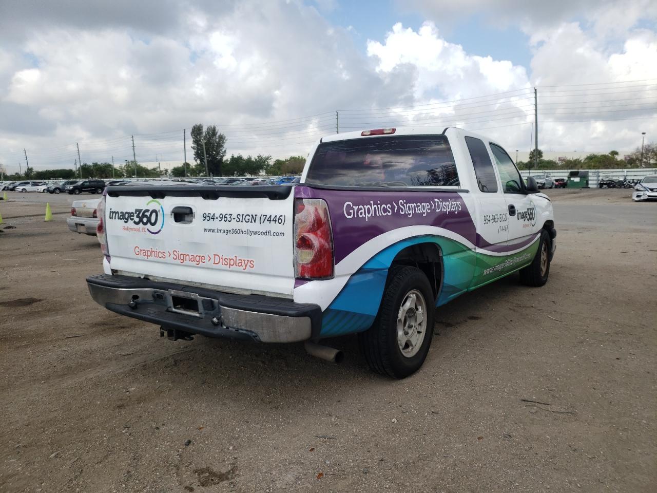 Photo 4 from auction – 2004 CHEVROLET SILVERADO with VIN 1GCEC19V24Z104492