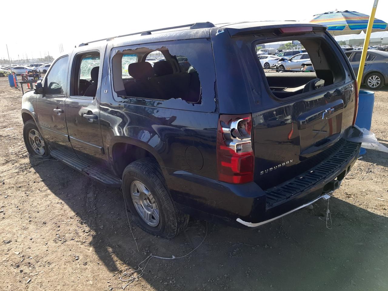 Photo 3 from auction – 2008 CHEVROLET SUBURBAN C with VIN 1GNFC16J78J208283