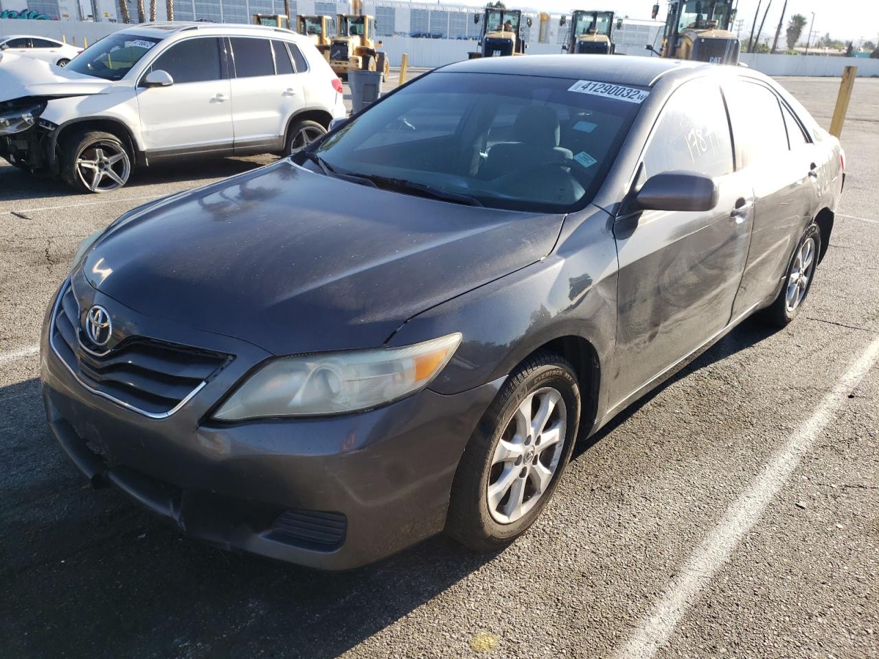 Photo 2 from auction – 2010 TOYOTA CAMRY BASE with VIN 4T1BF3EK2AU064677