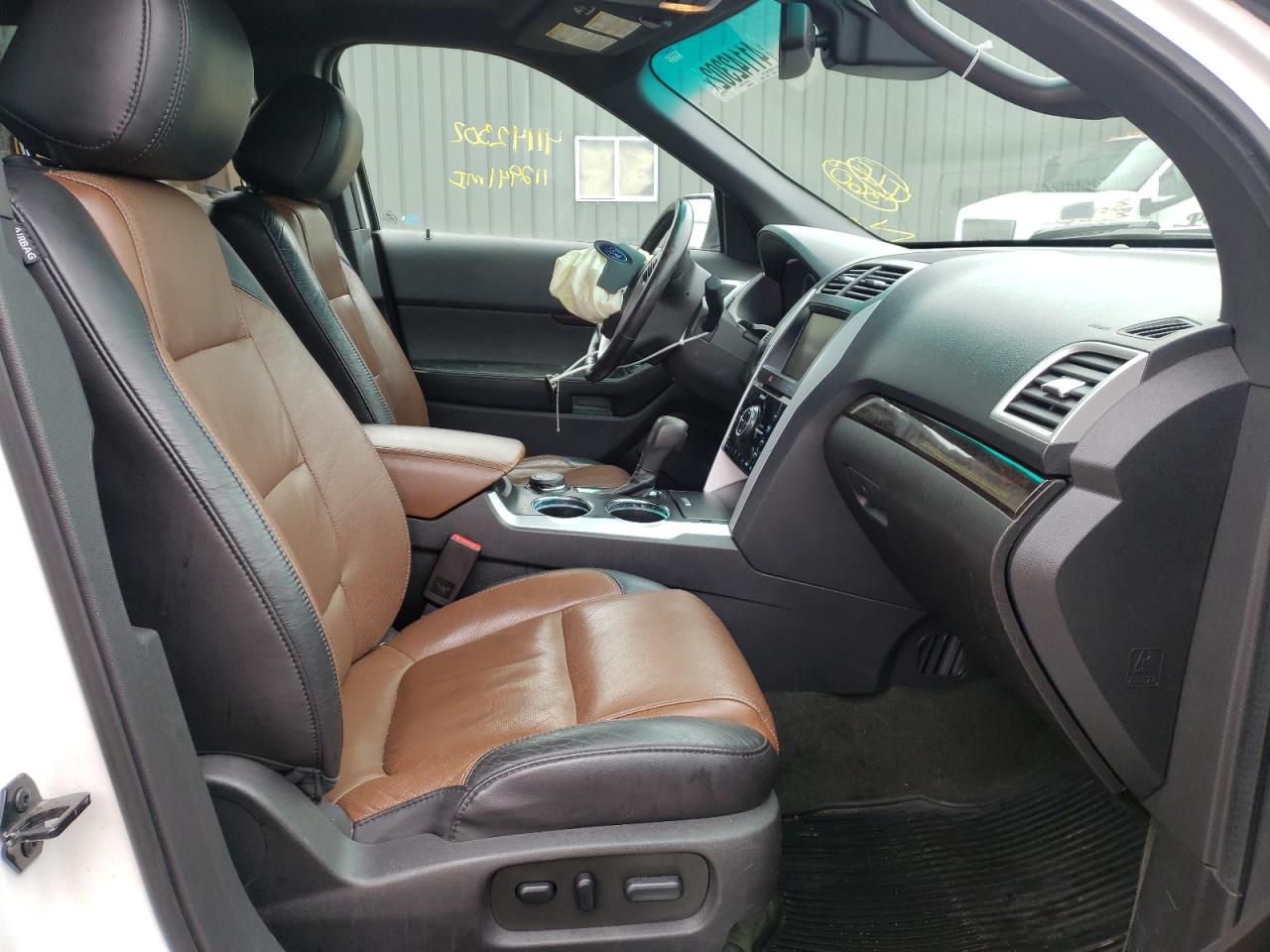 Photo 5 from auction – 2013 FORD EXPLORER L with VIN 1FM5K8F80DGC83083