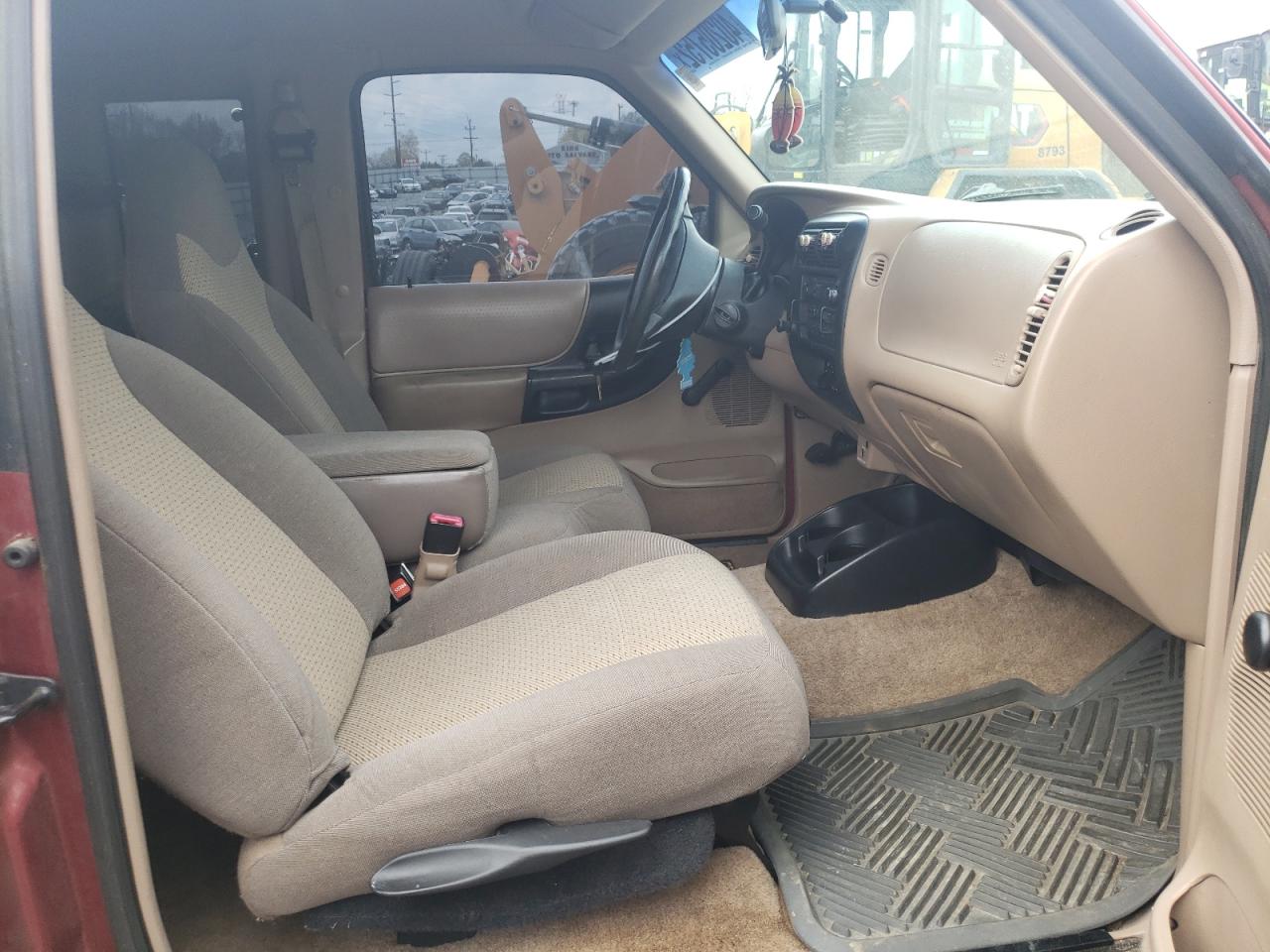 Photo 5 from auction – 1998 MAZDA B3000 CAB with VIN 4F4YR16U9WTM17236