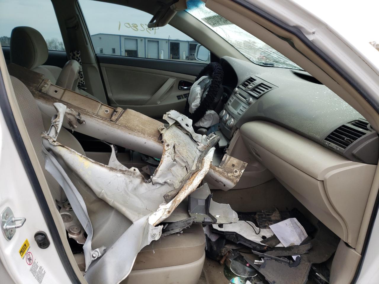 Photo 5 from auction – 2011 TOYOTA CAMRY BASE with VIN 4T1BF3EK1BU658193