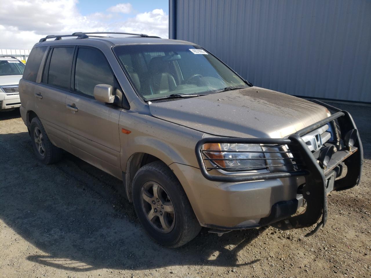 HONDA PILOT EX 2006 with VIN 2HKYF18716H529607 - Photo from auction