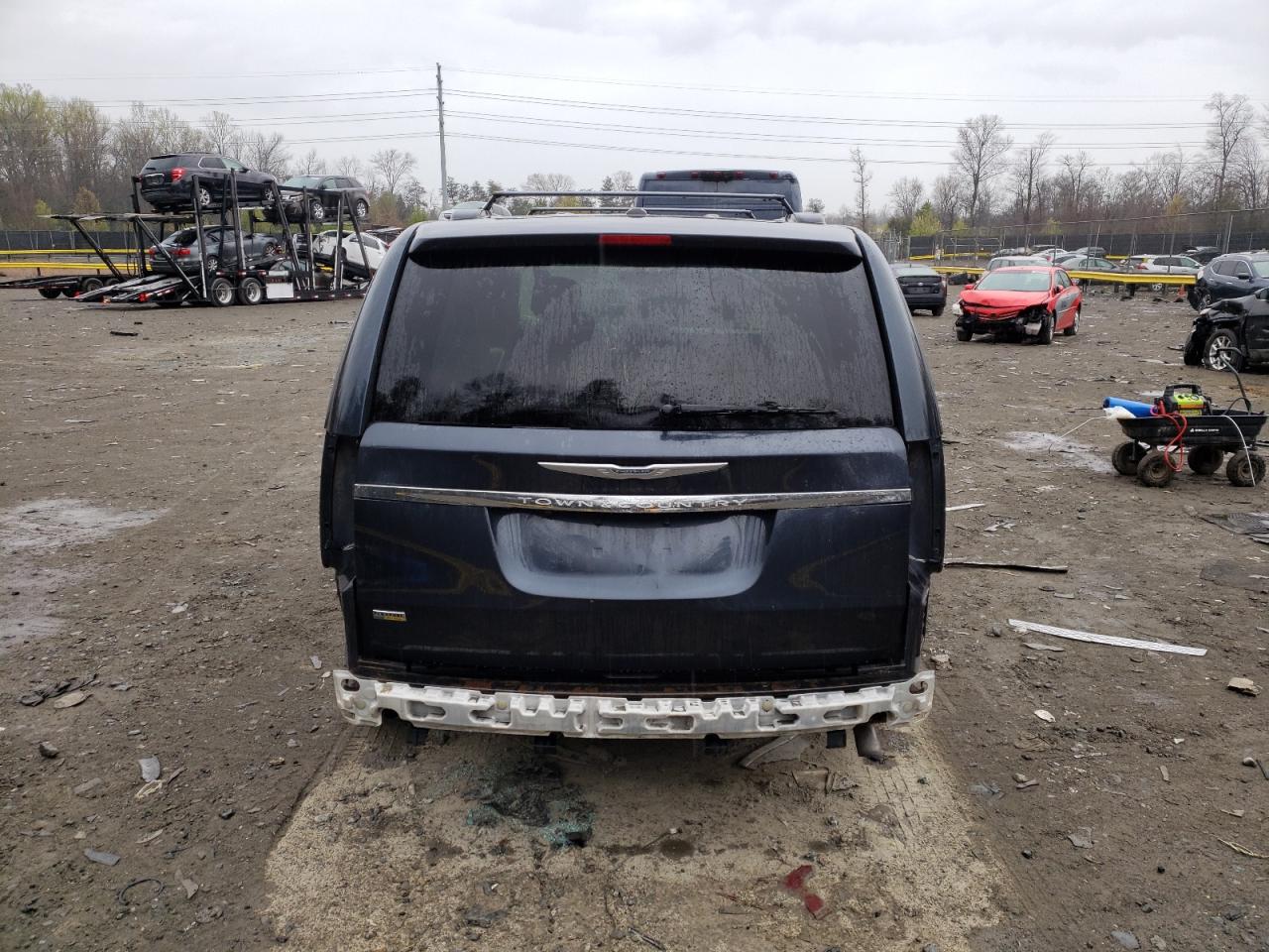 Photo 9 from auction – 2014 CHRYSLER TOWN & COU with VIN 2C4RC1BG2ER268785