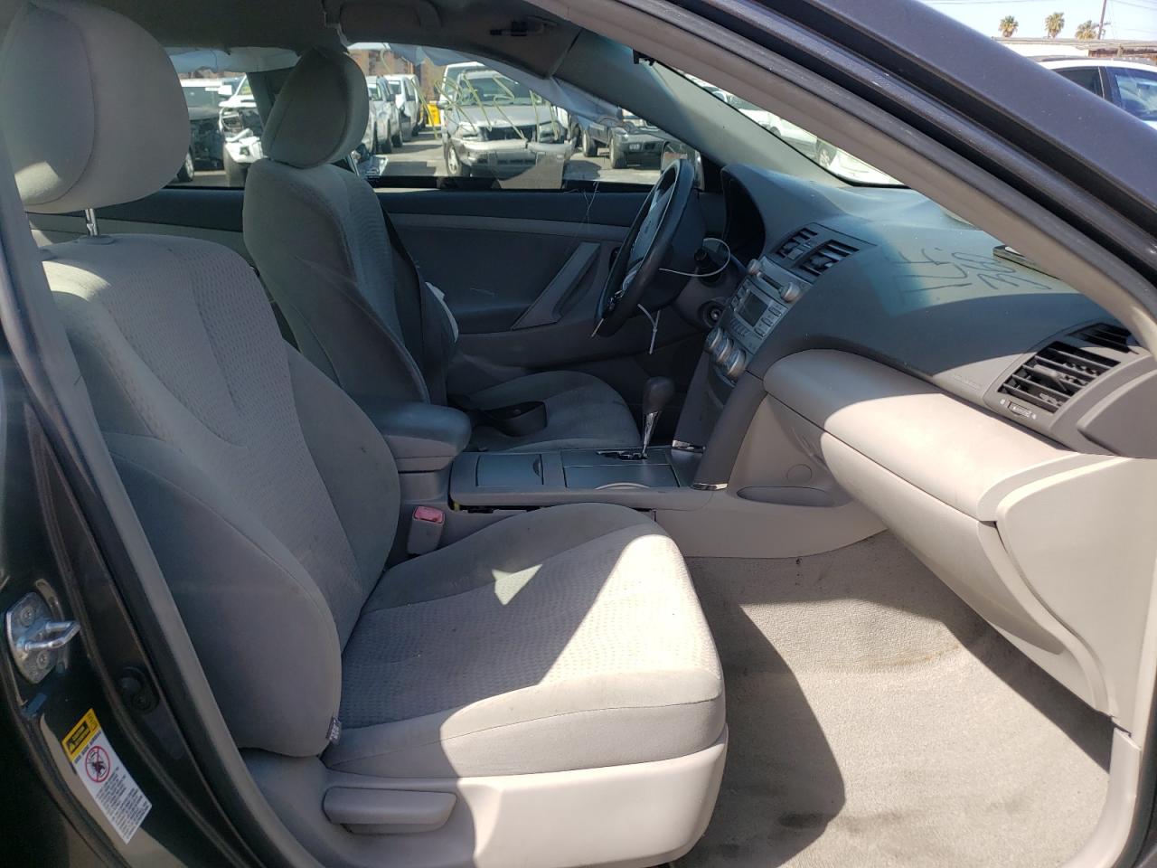 Photo 5 from auction – 2011 TOYOTA CAMRY BASE with VIN 4T4BF3EK5BR153747
