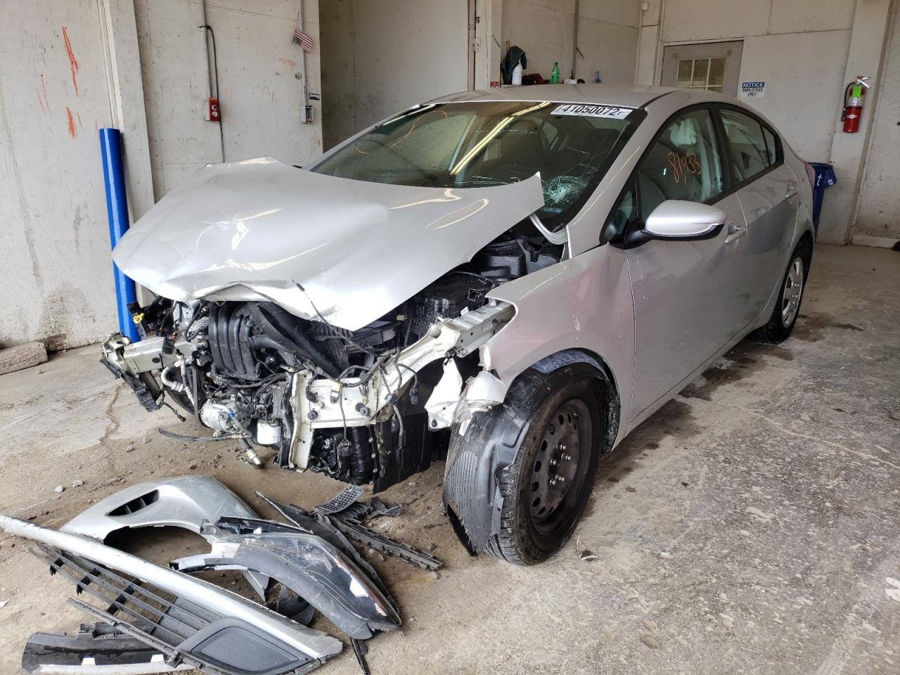 Photo 2 from auction – 2017 KIA FORTE LX with VIN 3KPFK4A74HE066156