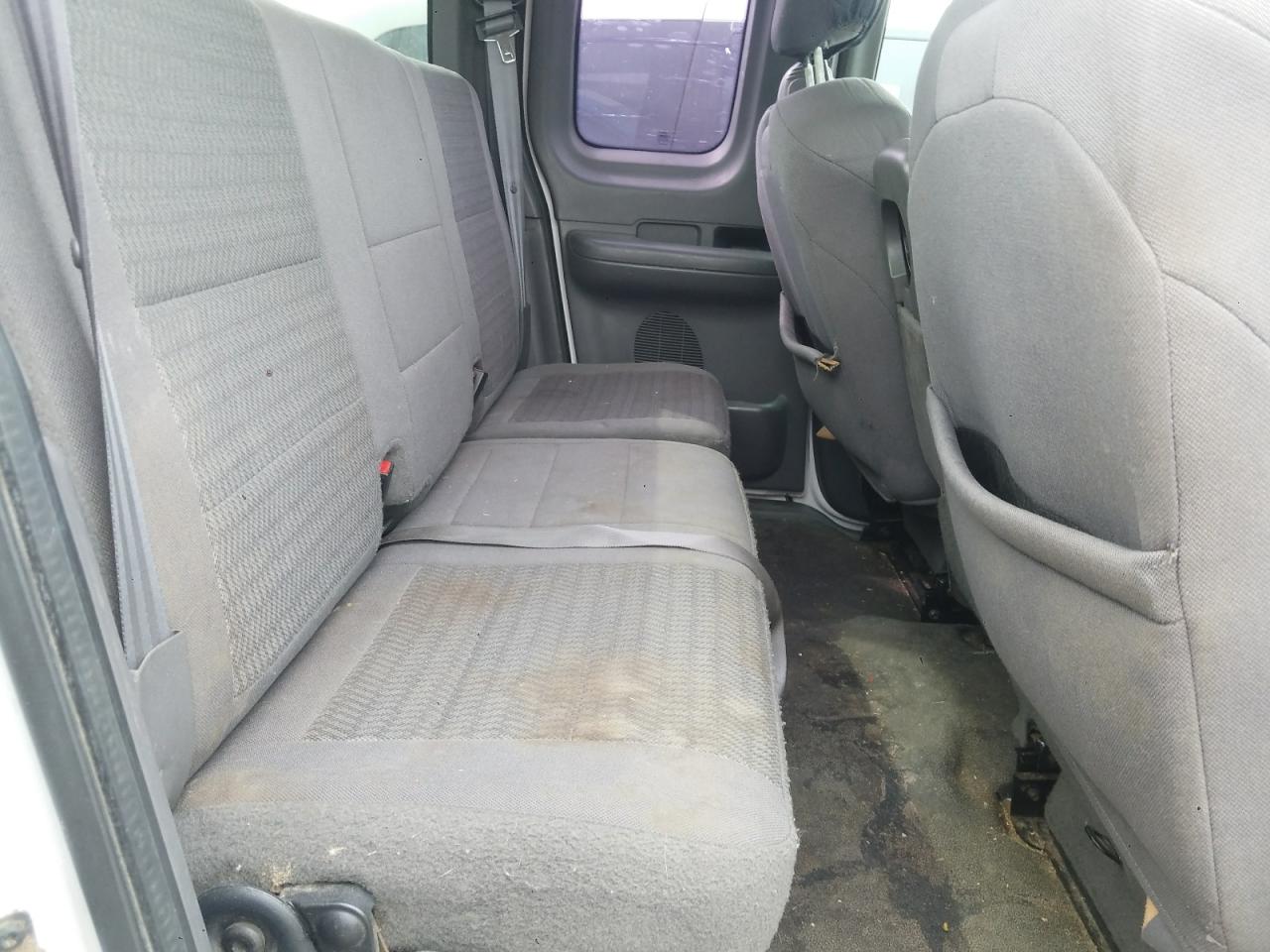 Photo 5 from auction – 2003 FORD F150 with VIN 2FTRX17283CB03874