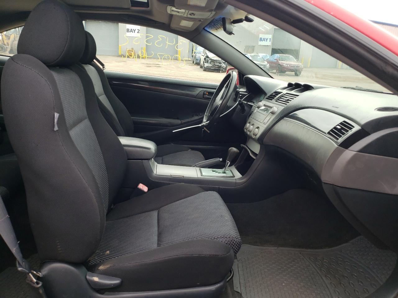 Photo 5 from auction – 2004 TOYOTA CAMRY SOLA with VIN 4T1CA38P14U019843