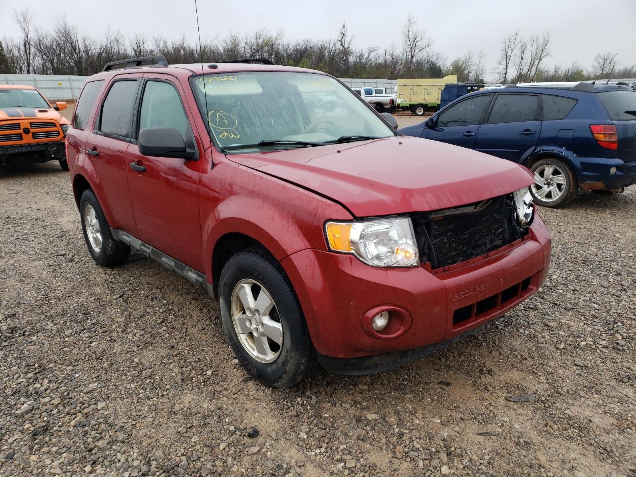FORD ESCAPE XLT 2011 مع رقم تعريف المركبة 1FMCU0D78BKC29621 - صورة من المزاد