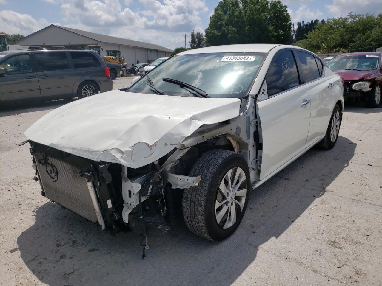 Photo 2 from auction – 2019 NISSAN ALTIMA S with VIN 1N4BL4BV9KC239487