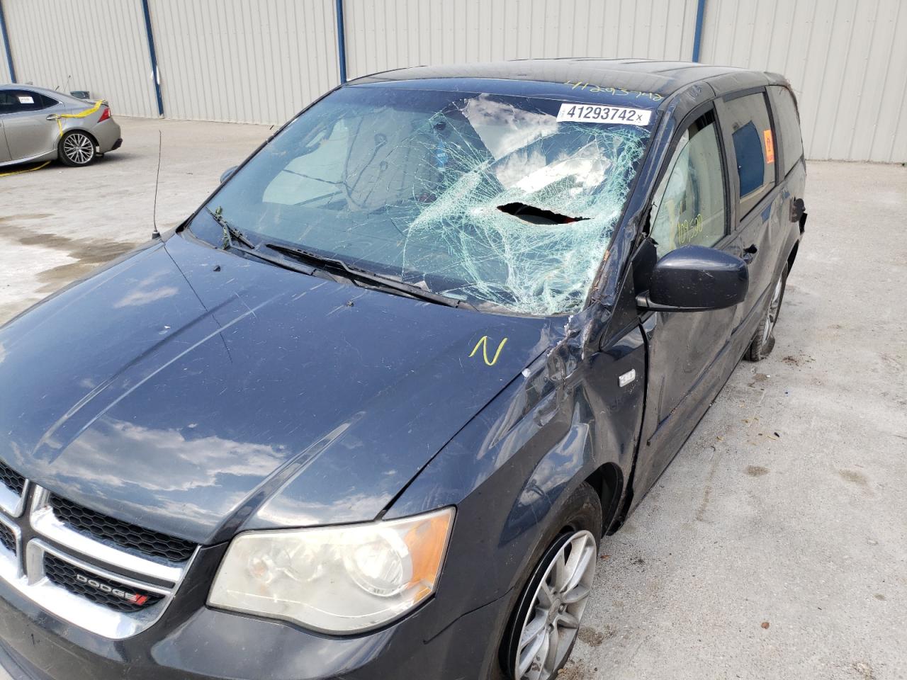 Photo 9 from auction – 2014 DODGE GRAND CARA with VIN 2C4RDGBG5ER463506
