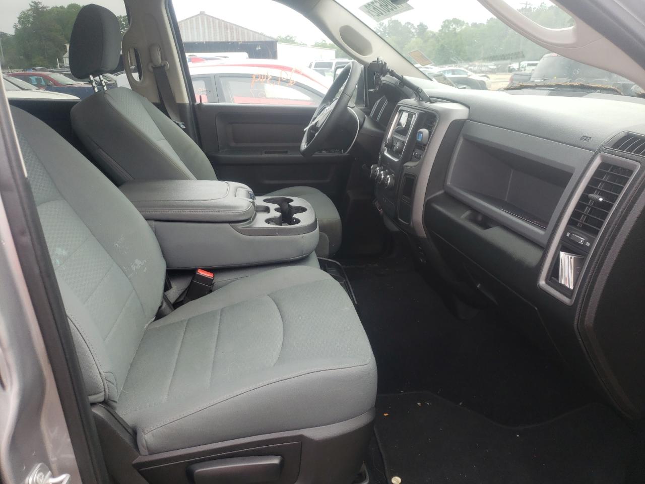 Фото 5 с аукциона – 2019 RAM 1500 CLASS с VIN 3C6RR6KT7KG722899