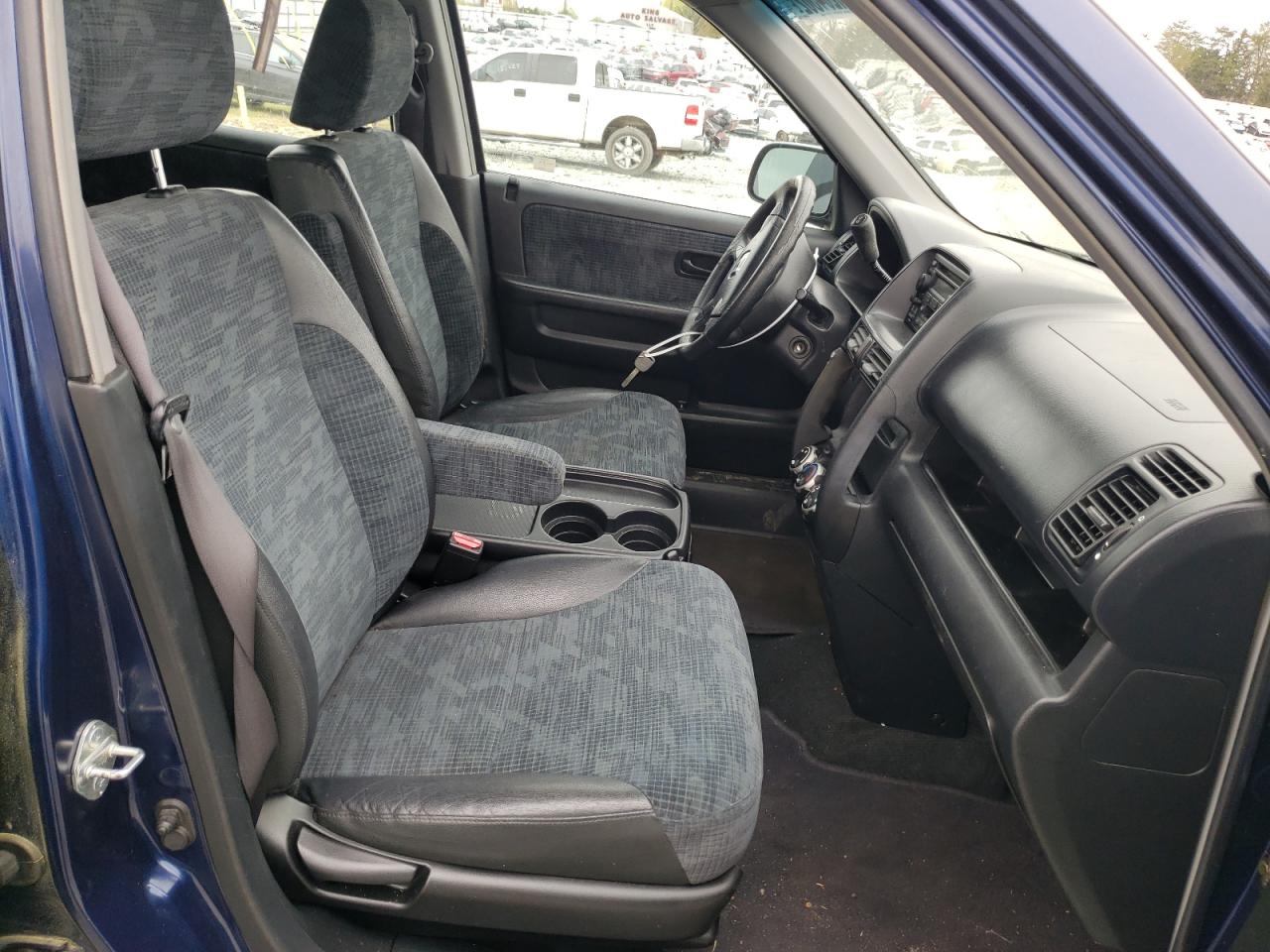 Photo 5 from auction – 2004 HONDA CR-V LX with VIN SHSRD68494U209808